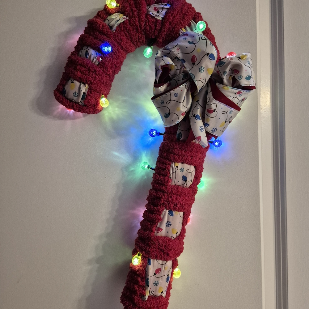 Vibrant Red Candy Cane Wreath with Lights